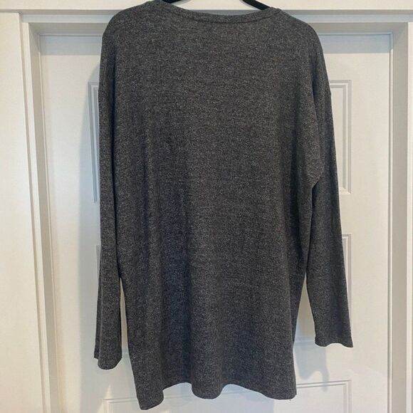 Go Couture Charcoal Chic Digital Horse Crewneck Oversized Tunic Sweater, Large - Picture 5 of 7